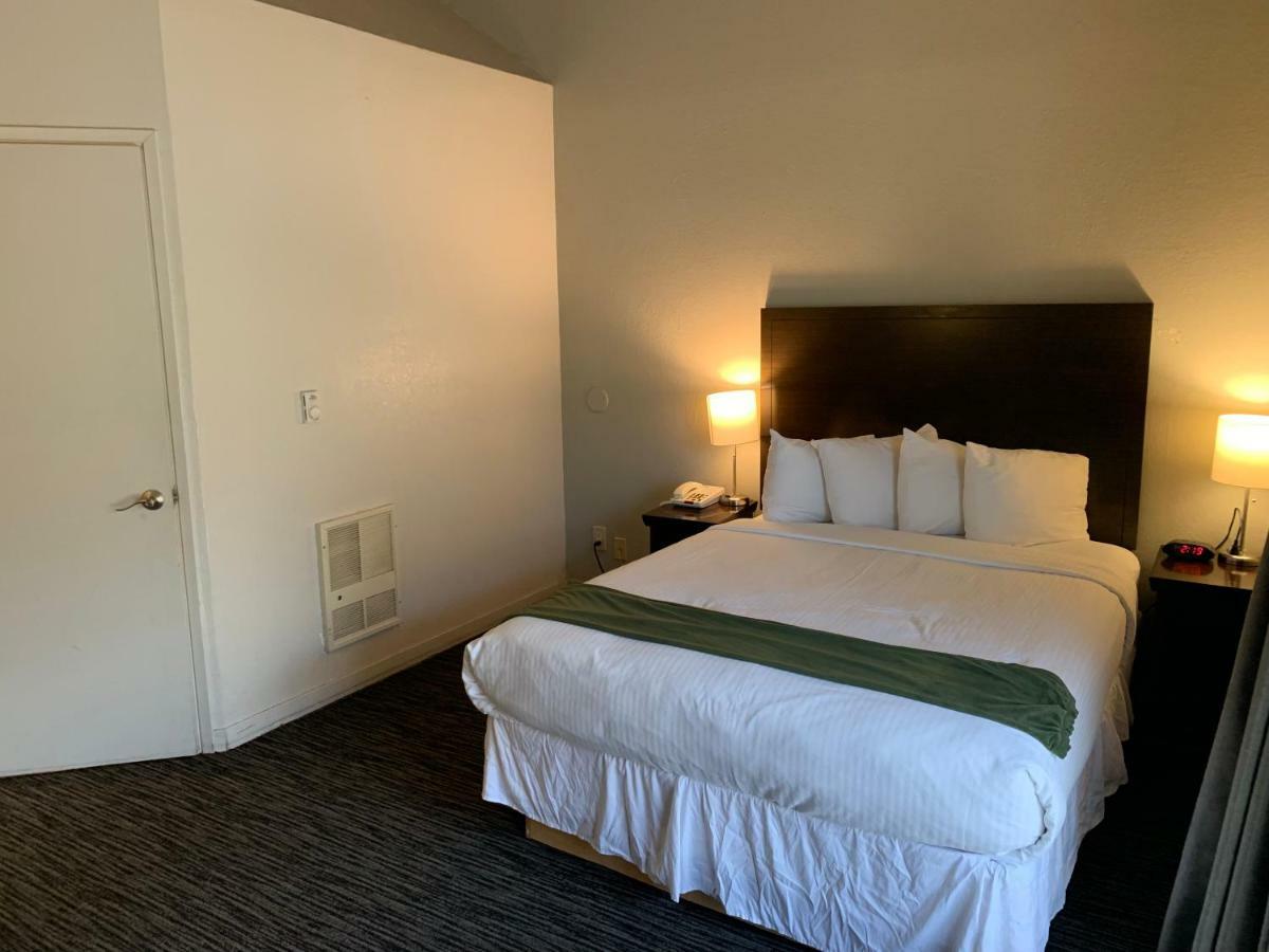 Cannery Row Inn Монтерей Номер фото
